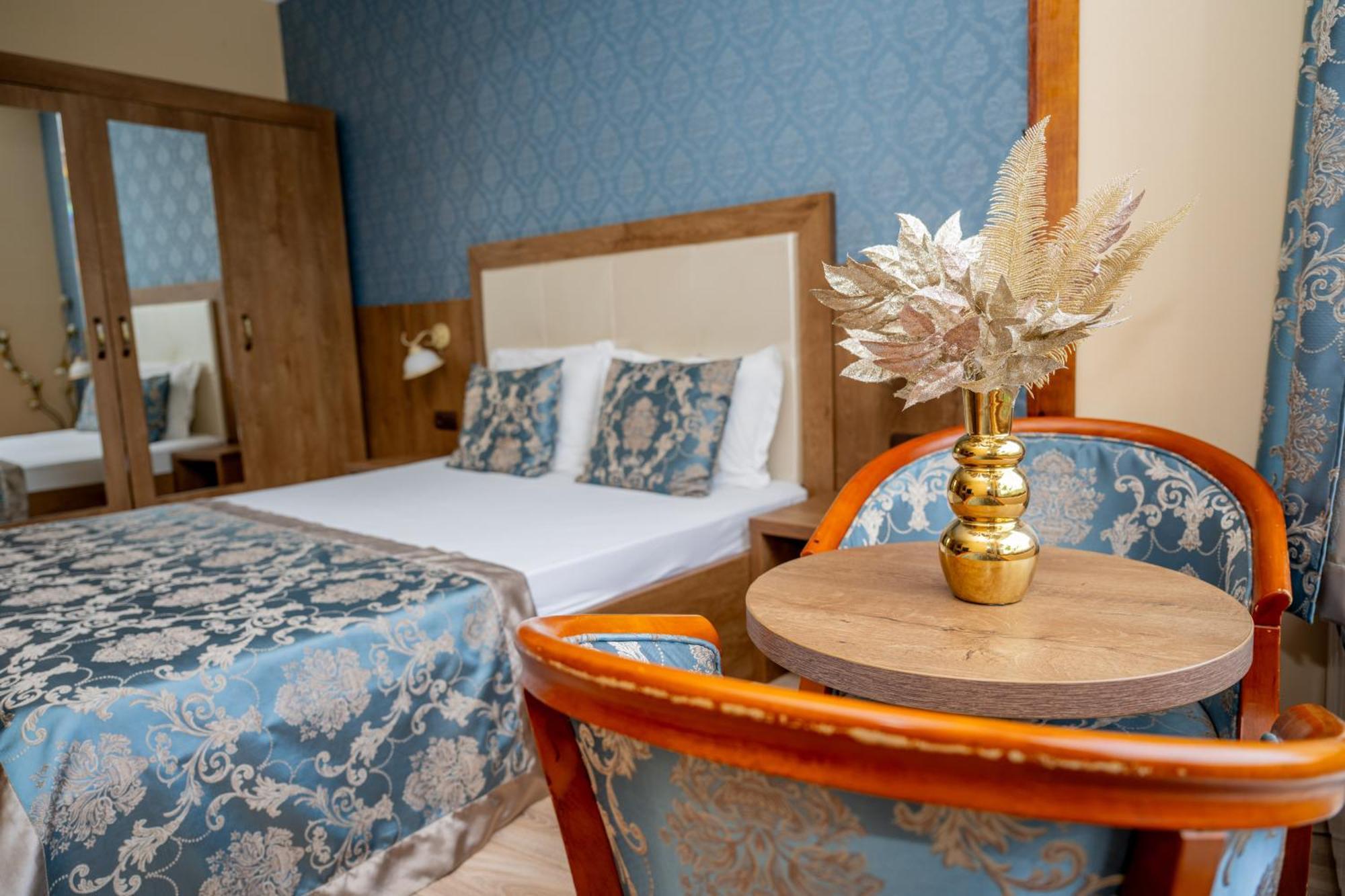 Lucky Hotel ヴェリコ・タルノヴォ エクステリア 写真