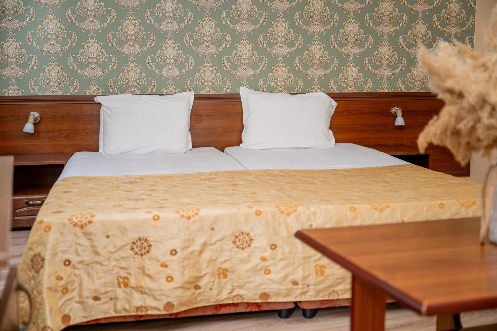 Lucky Hotel ヴェリコ・タルノヴォ エクステリア 写真